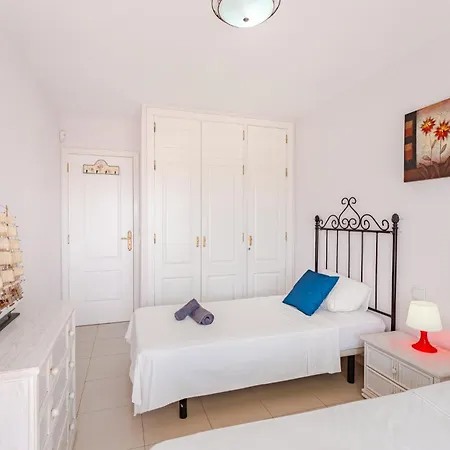 Brilliant Veril Del Duque With Heated Pool Apartamento